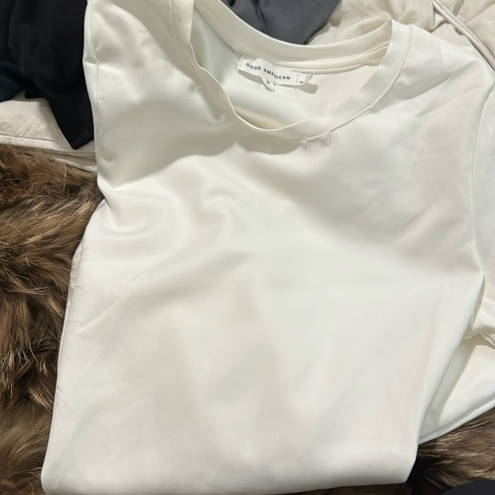 COPY - Good American brand body suit in American size 2 .